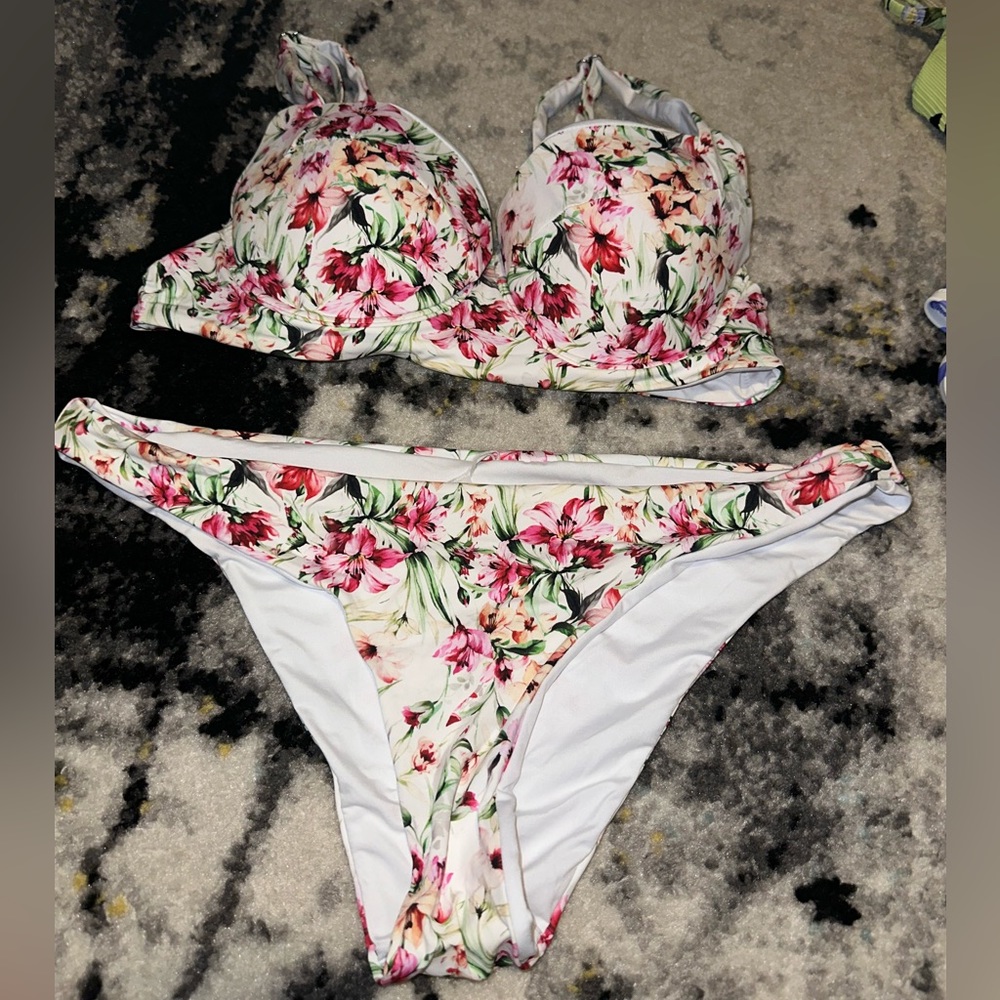 Floral bikini